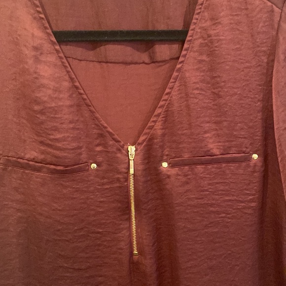 Burgundy satin top with gold zippers size large - Picture 2 of 2